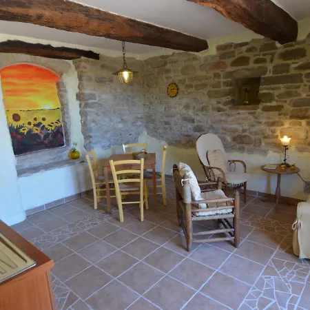 Quaint Cottage In Pergola With Garden Ferienhaus *